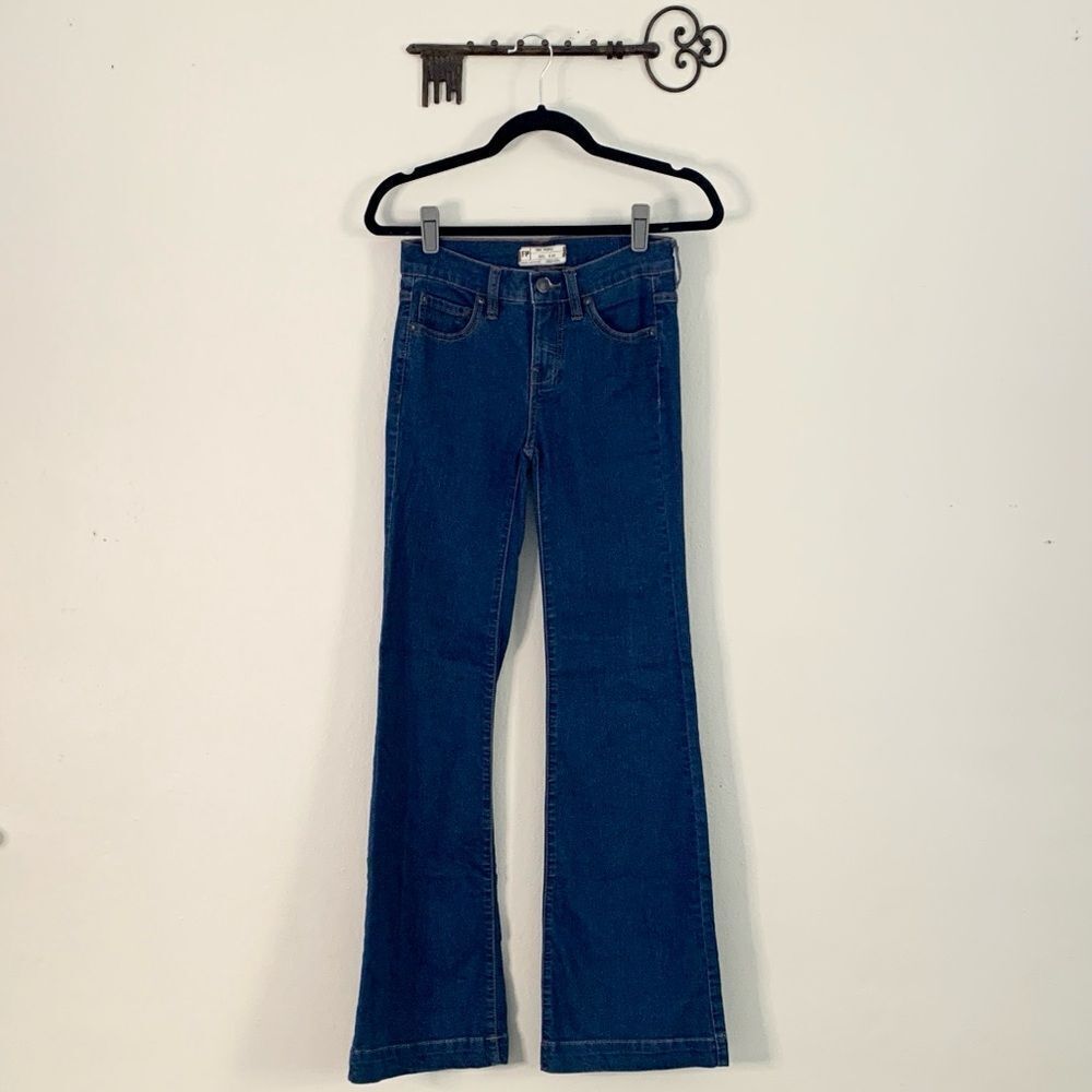 Free People Flare Jeans Women’s 25 High Rise Dark Wash Wide Leg Boho 33” Inseam